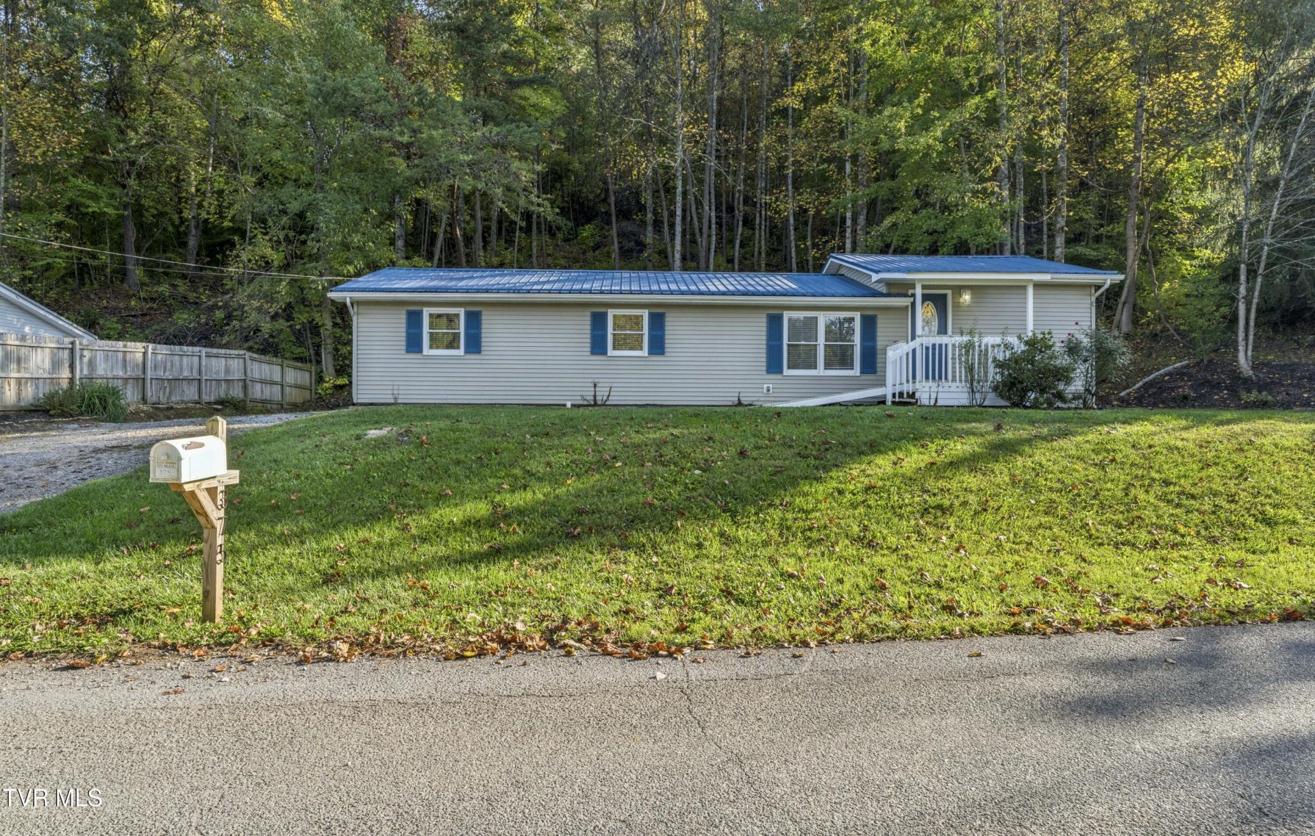 375 Jenkins Hollow Road, Elizabethton, TN 37643 Main Photo