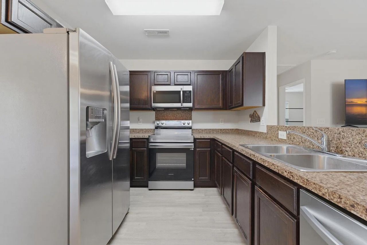 153 Tyger Street Photo 5