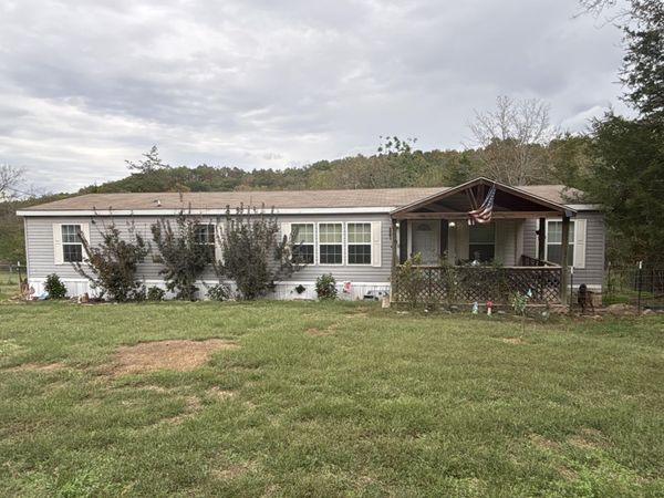 1710 Woodland Street, Cave City, AR 72521