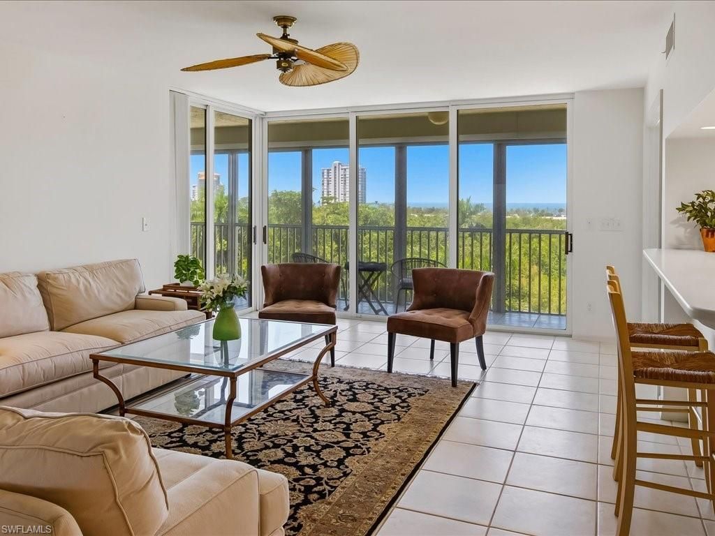 5550 Heron Point Dr , Unit 402, Naples, FL 34108 Photo