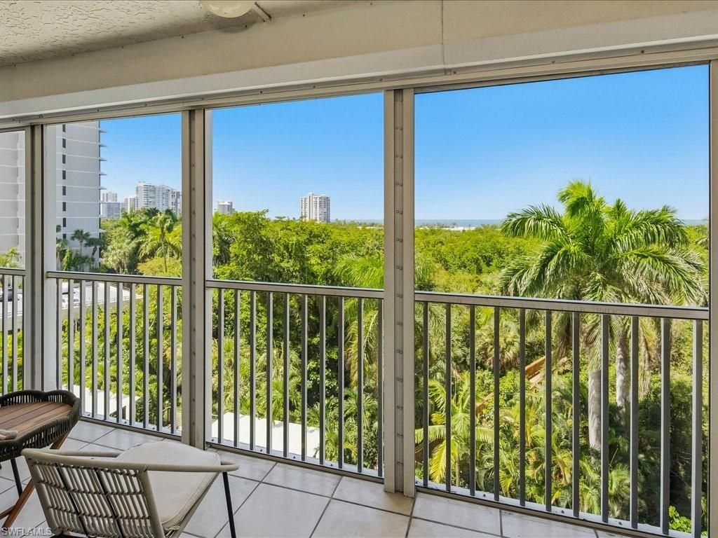 5550 Heron Point Dr , Unit 402, Naples, FL 34108 Photo