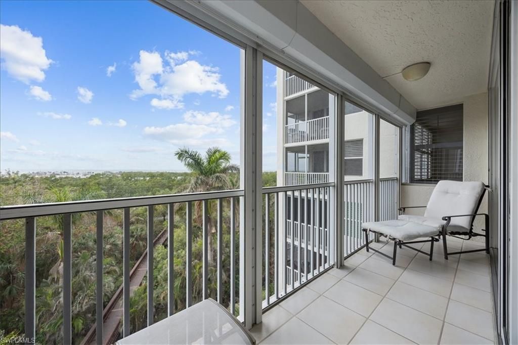 5550 Heron Point Dr , Unit 402, Naples, FL 34108 Photo