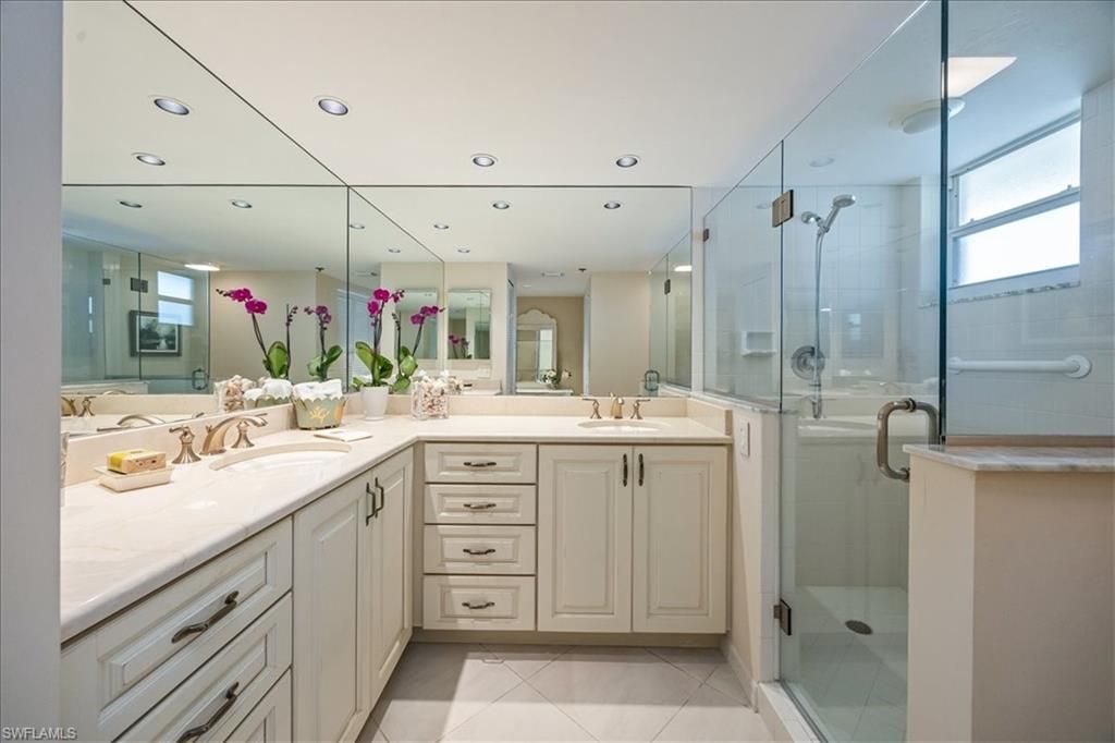 5550 Heron Point Dr , Unit 402, Naples, FL 34108 Photo