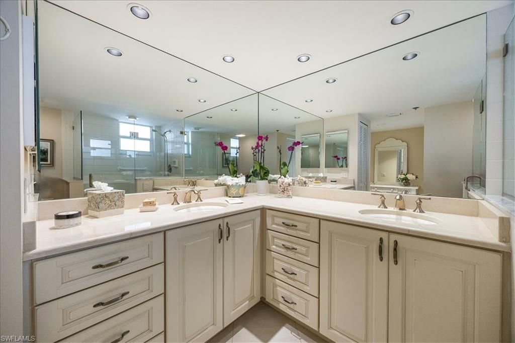 5550 Heron Point Dr , Unit 402, Naples, FL 34108 Photo