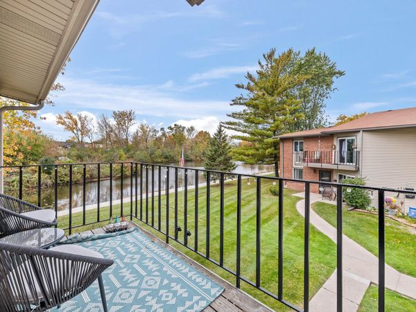 N114W17011 Armada Dr, Germantown, WI 53022