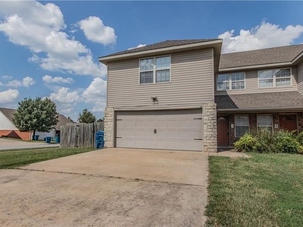 3206 SW Deerfield Boulevard , Unit 2, Bentonville, AR 72712