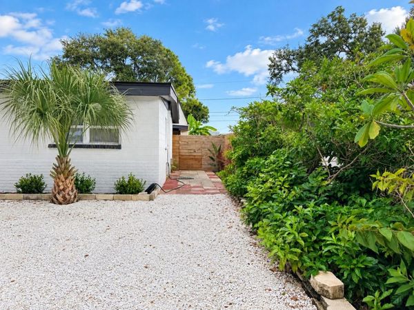 8435 GERBERA AVENUE , SEMINOLE, FL 33777