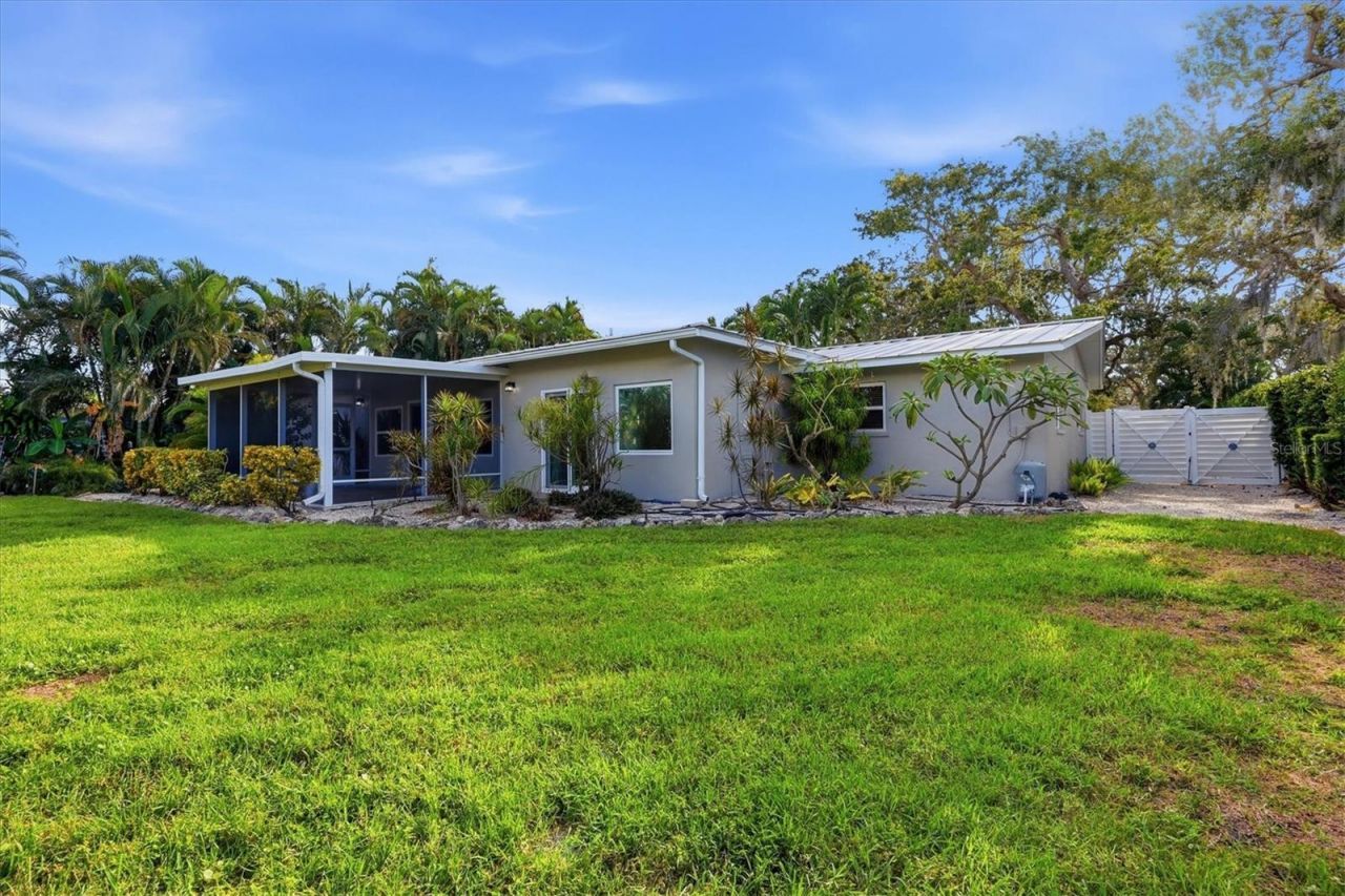 7313 Starfish Drive , Sarasota, FL 34231 Photo