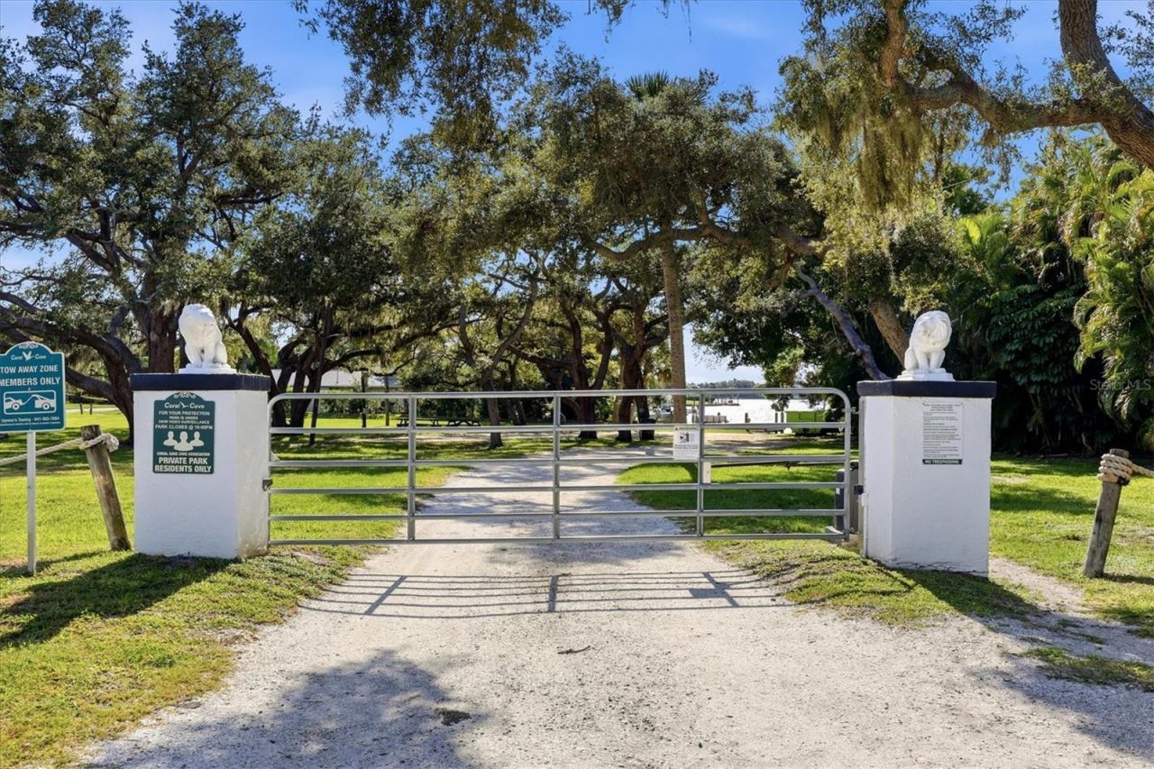 7313 Starfish Drive , Sarasota, FL 34231 Photo