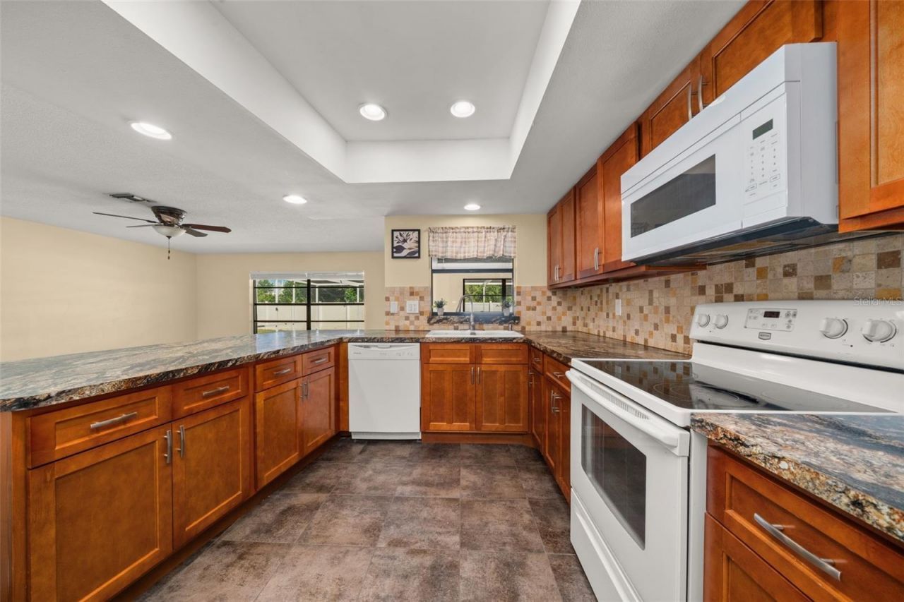 302 Lotus Avenue , Sebring, FL 33872 Photo