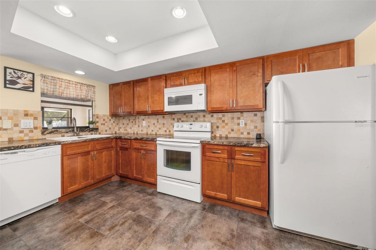 302 Lotus Avenue , Sebring, FL 33872 Photo