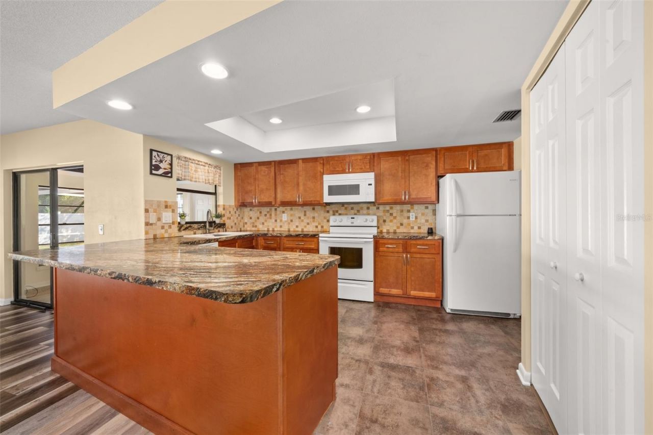 302 Lotus Avenue , Sebring, FL 33872 Photo