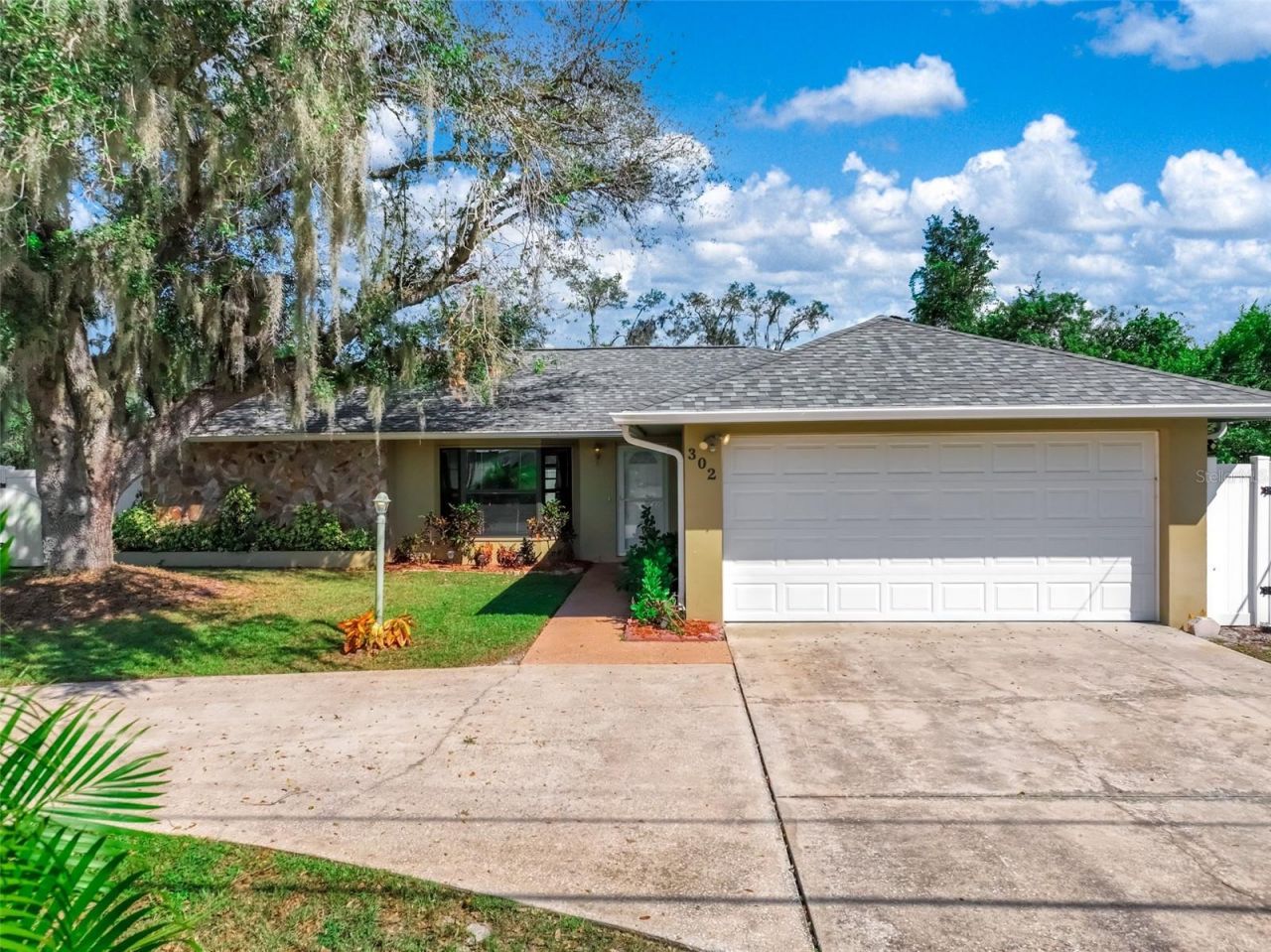 302 Lotus Avenue , Sebring, FL 33872 Photo
