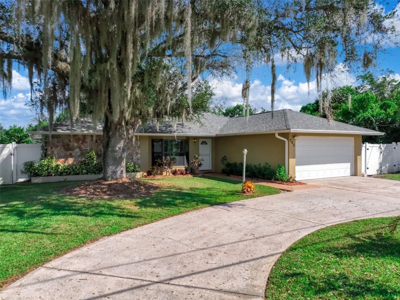 302 Lotus Avenue , Sebring, FL 33872 Photo