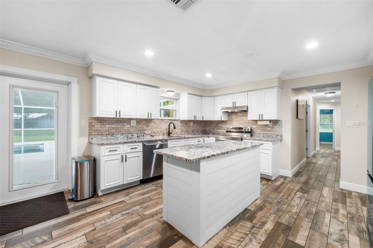 13680 NE 38th Avenue , Anthony, FL 32617 Photo