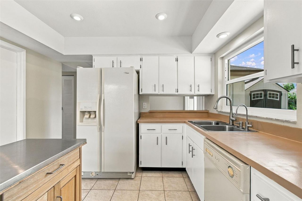 4830 Grove Point Drive , Tampa, FL 33624 Photo