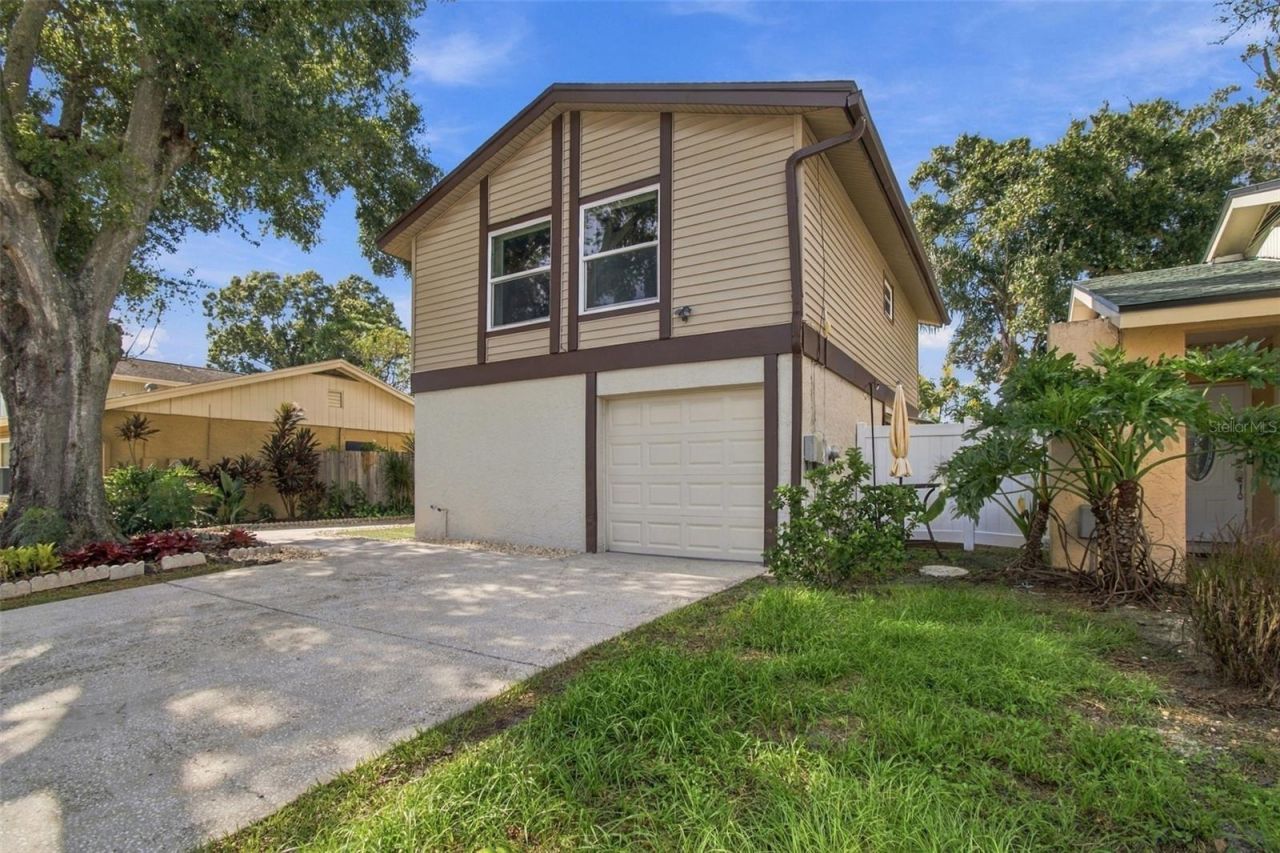 4830 Grove Point Drive , Tampa, FL 33624 Photo