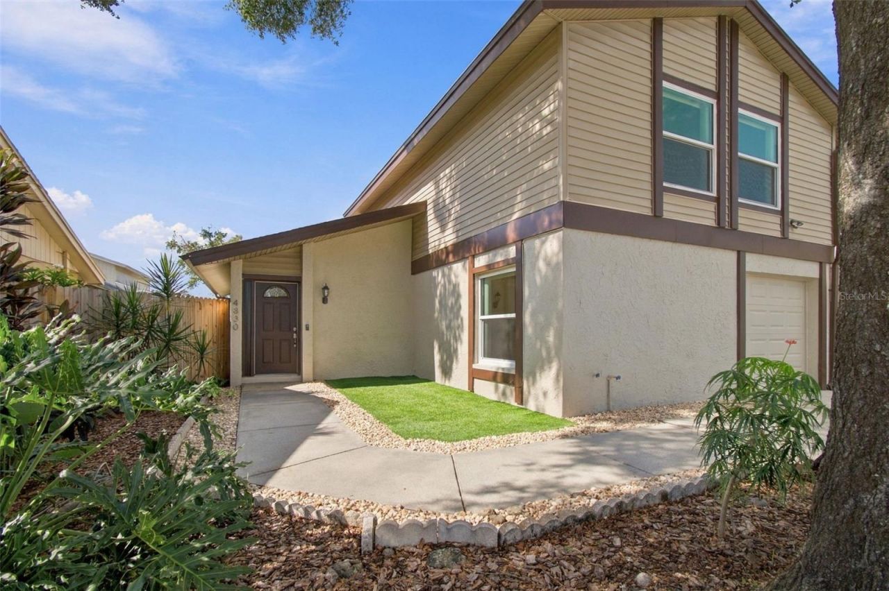 4830 Grove Point Drive , Tampa, FL 33624 Photo