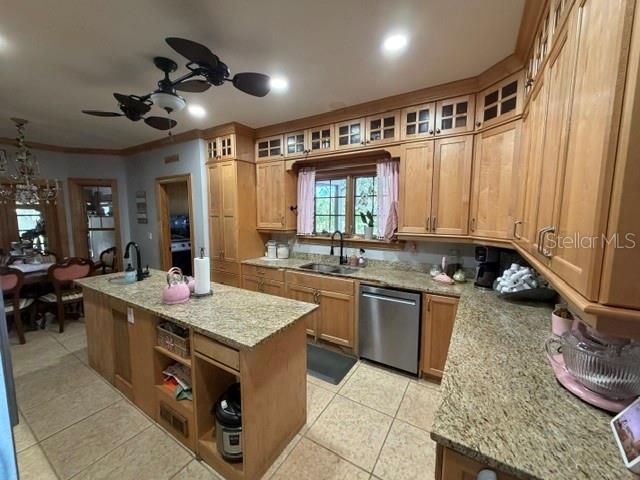 216 Castillo Road, Ruskin, FL 33570 Photo
