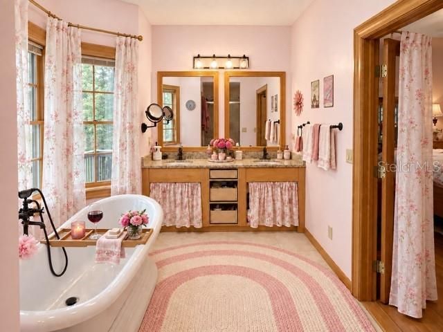 216 Castillo Road, Ruskin, FL 33570 Photo