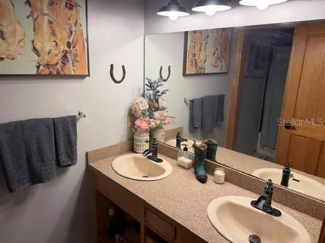 216 Castillo Road, Ruskin, FL 33570 Photo