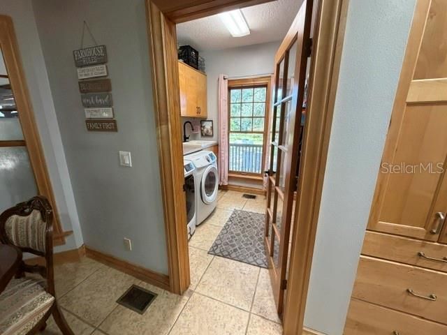 216 Castillo Road, Ruskin, FL 33570 Photo