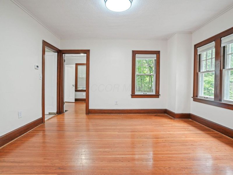 126 Erie Road , Columbus, OH 43214 Photo 17