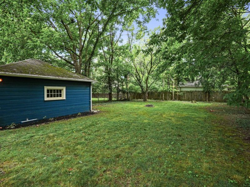 126 Erie Road , Columbus, OH 43214 Photo 6