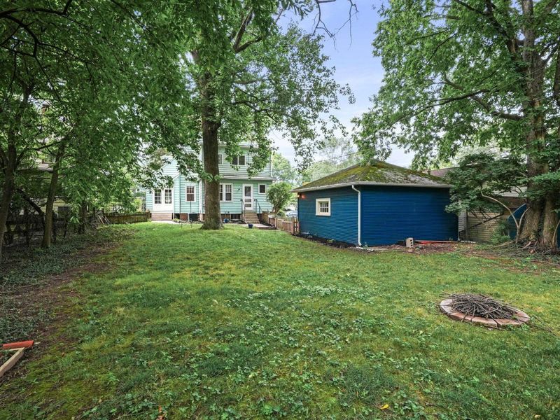 126 Erie Road , Columbus, OH 43214 Photo 7