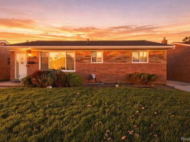 1734 Chaucer Avenue, Madison Heights, Mi 48071