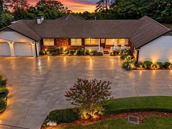 3605 Shallowford Road, Marietta, GA 30062