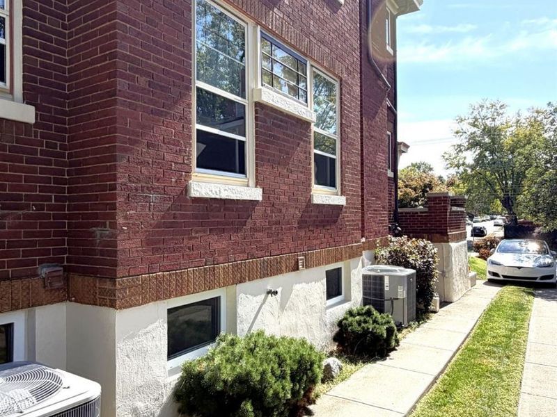 2850 Observatory Avenue, Cincinnati, OH 45208 Photo 3