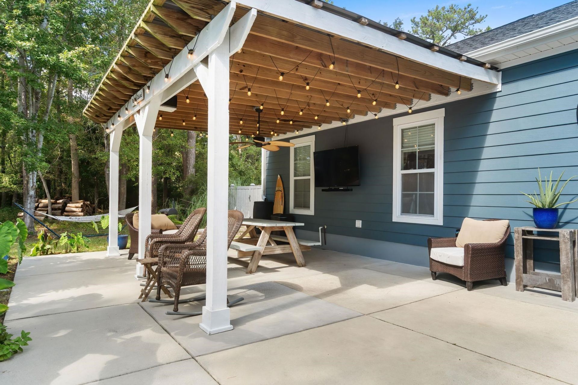 359 Country Club Dr.  Photo 40
