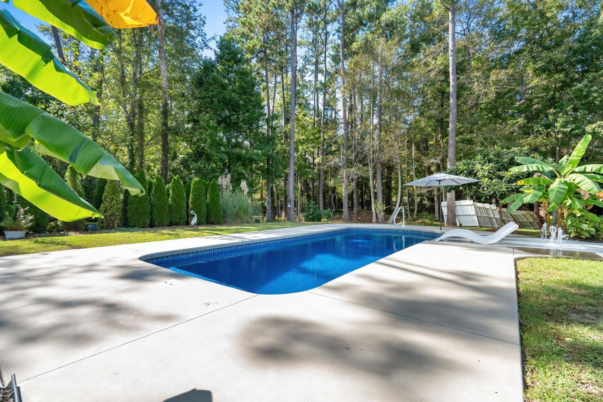 359 Country Club Dr.  Photo 47