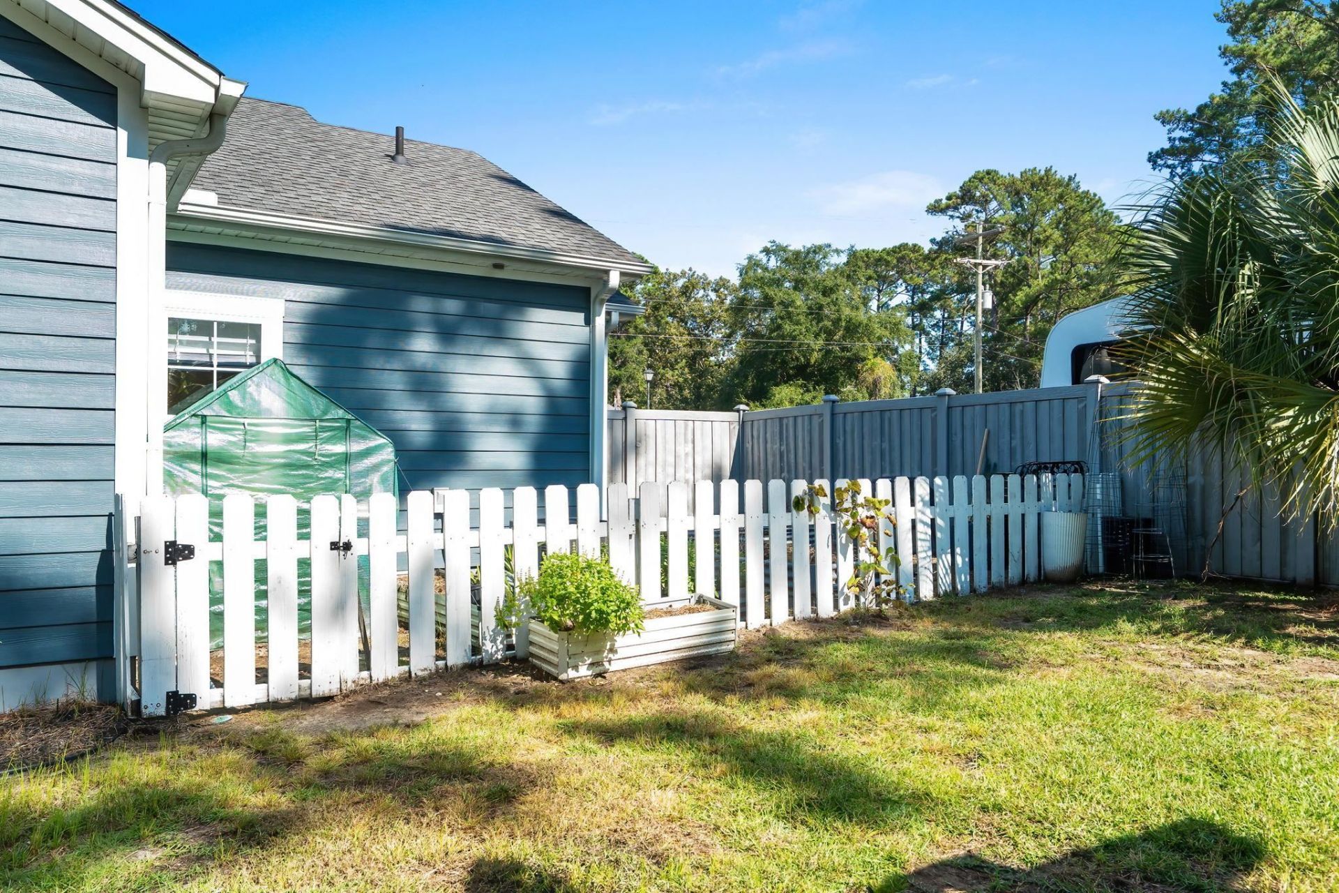 359 Country Club Dr.  Photo 51