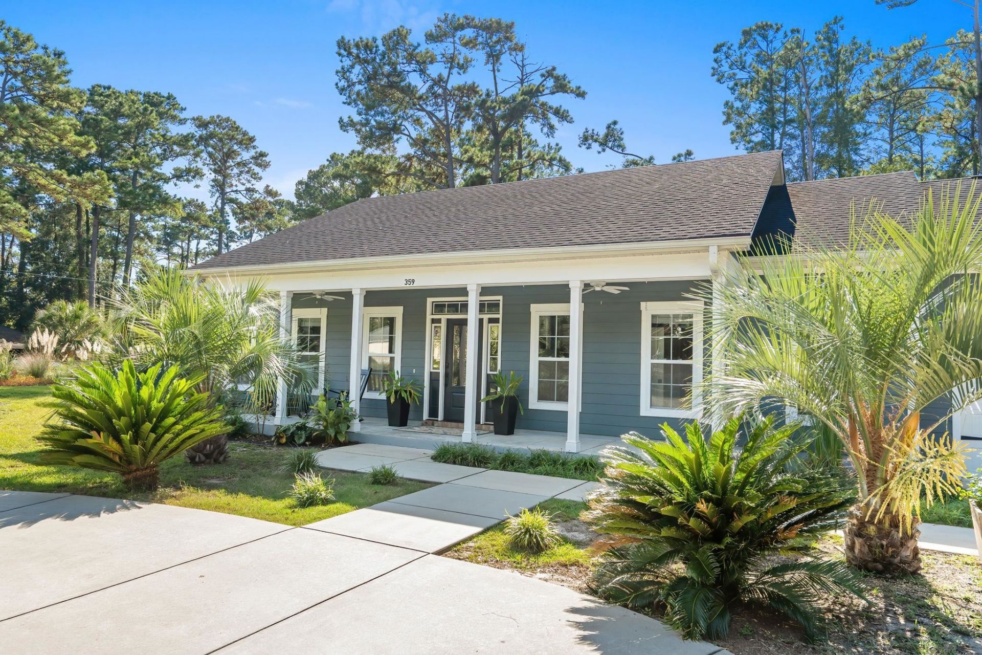359 Country Club Dr.  Photo 6