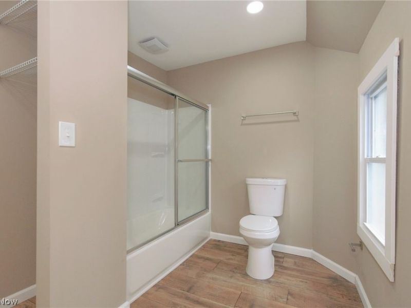 2146 W 95th Street, Cleveland, OH 44102 Photo 24