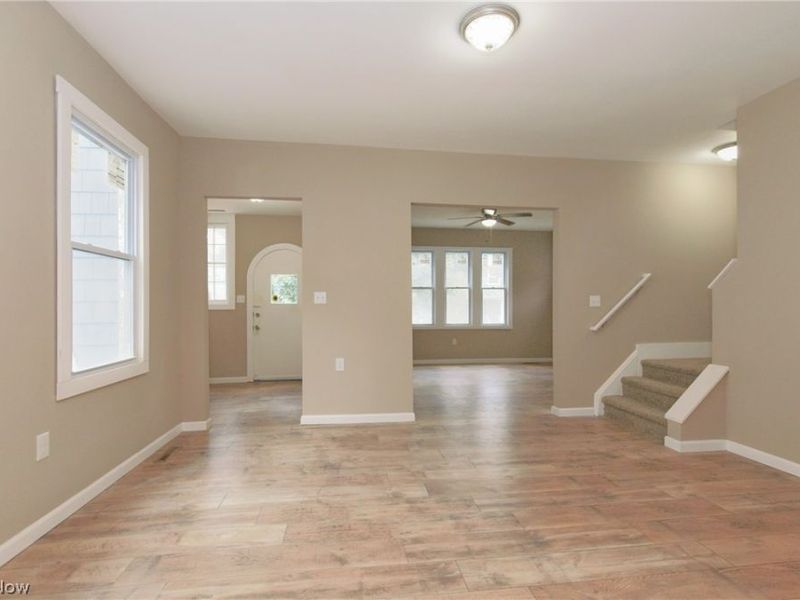 2146 W 95th Street, Cleveland, OH 44102 Photo 4