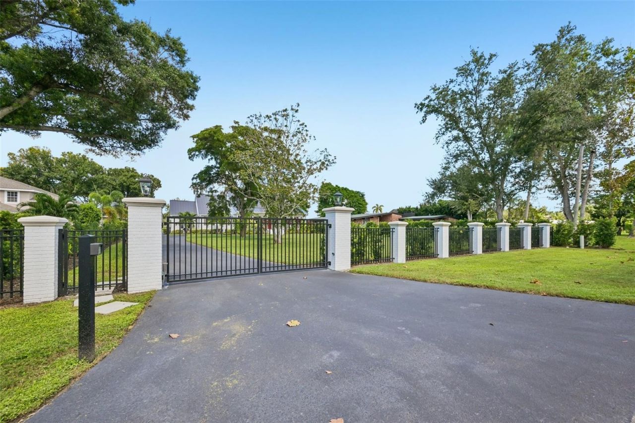 5060 18th Avenue W, Bradenton, FL 34209 Photo