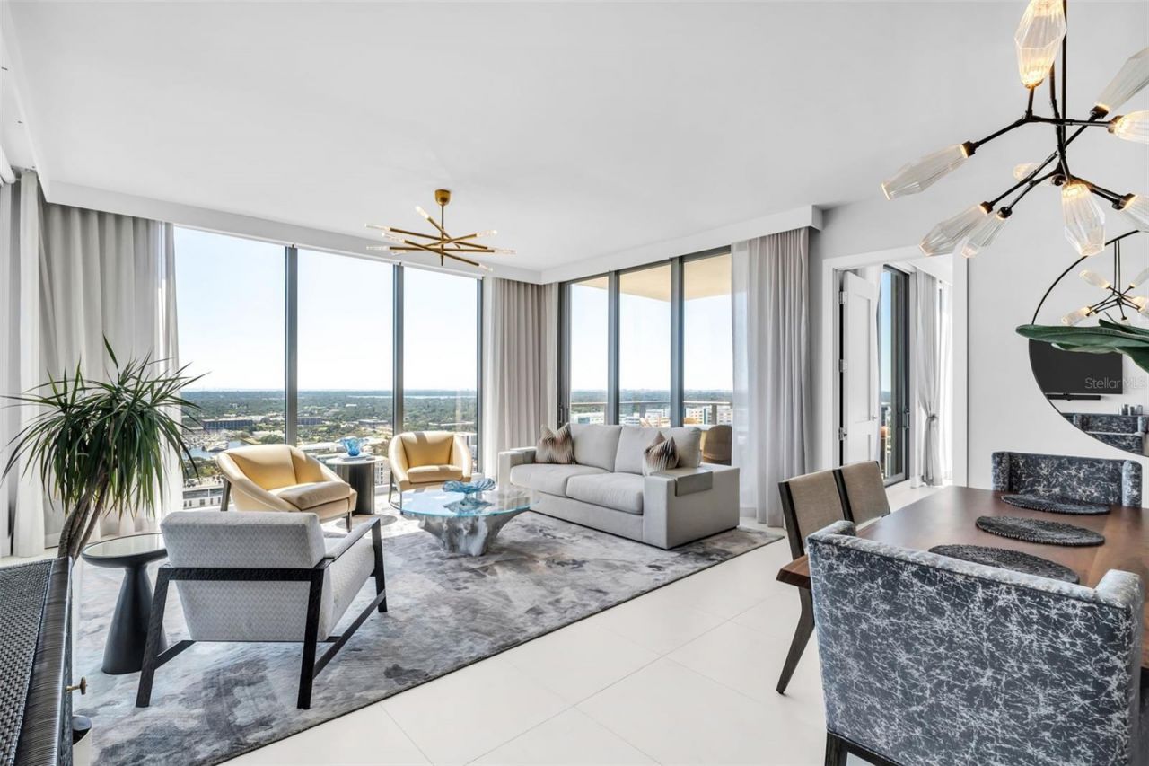 301 1st Street S, Unit 2507, Saint Petersburg, FL 33701 Photo