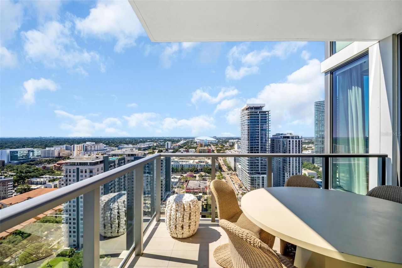 301 1st Street S, Unit 2507, Saint Petersburg, FL 33701 Photo