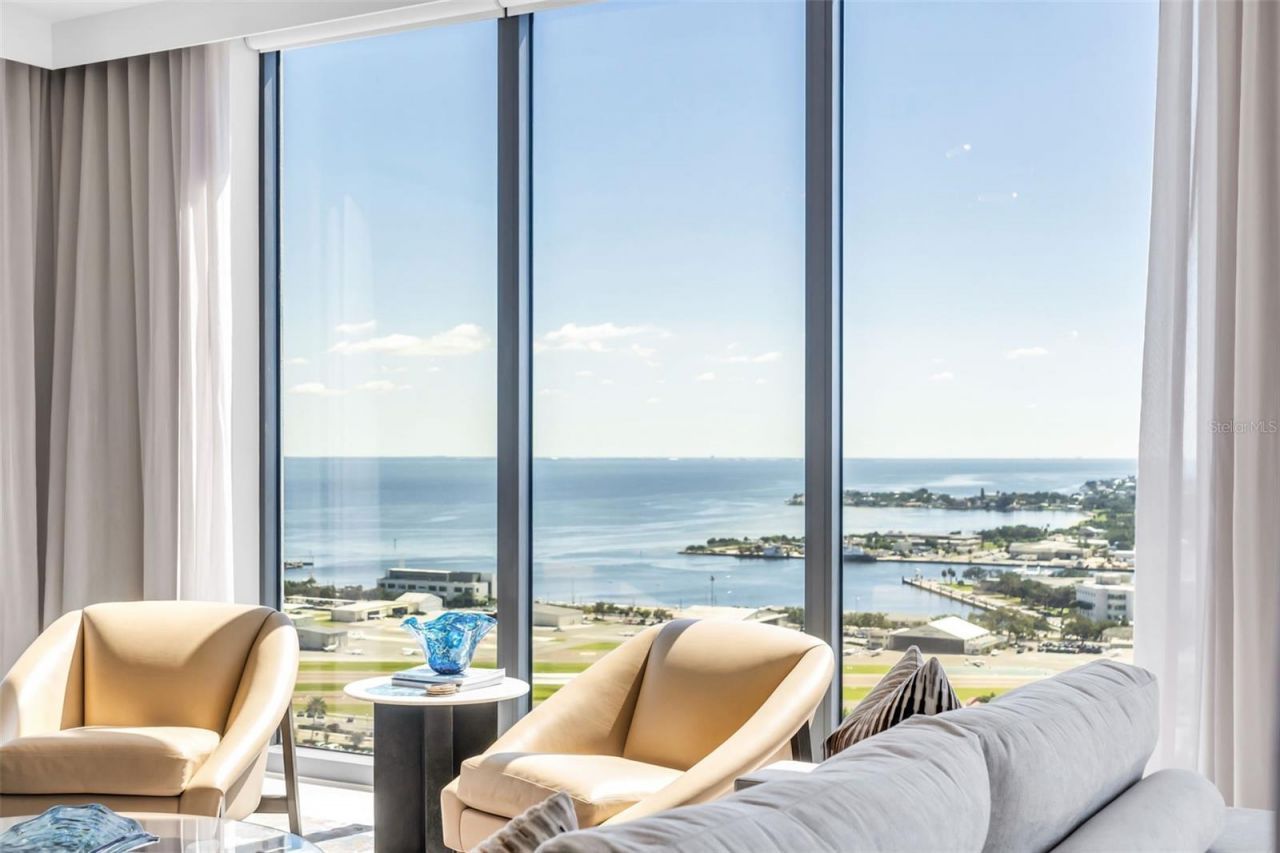 301 1st Street S, Unit 2507, Saint Petersburg, FL 33701 Photo