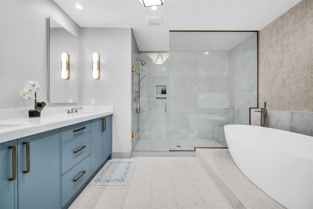 301 1st Street S, Unit 2507, Saint Petersburg, FL 33701 Photo