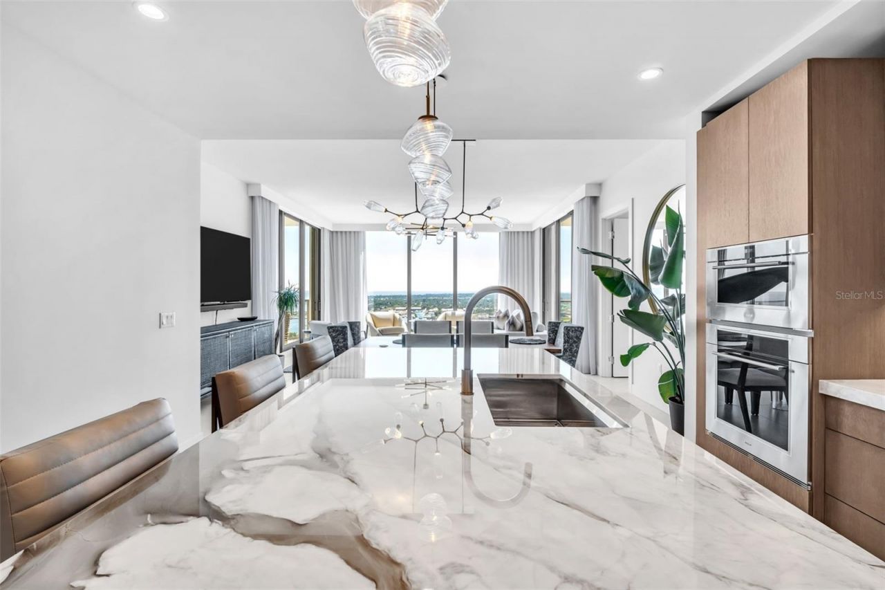 301 1st Street S, Unit 2507, Saint Petersburg, FL 33701 Photo