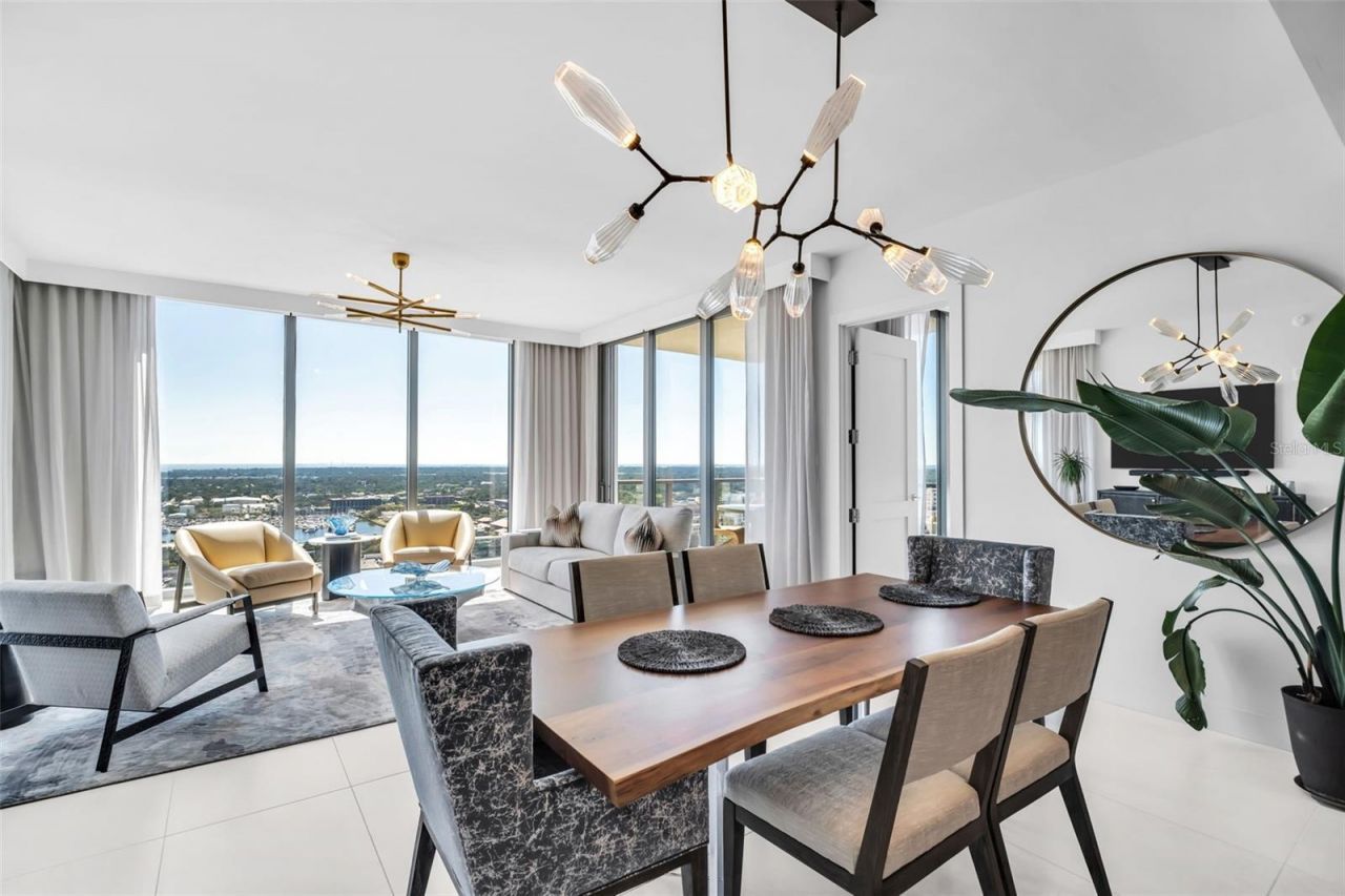 301 1st Street S, Unit 2507, Saint Petersburg, FL 33701 Photo