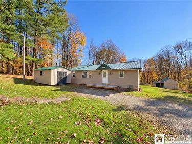 5195 Spooner Road , Ashville, NY 14710
