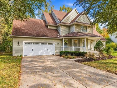 8030 Old Post Road W, East Amherst, NY 14051