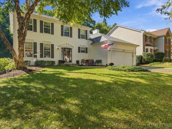 3601 Deville Lane, St. Charles, IL 60175
