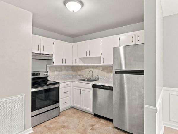 555 N DuPont Ave , Unit C62, Madison, TN 37115