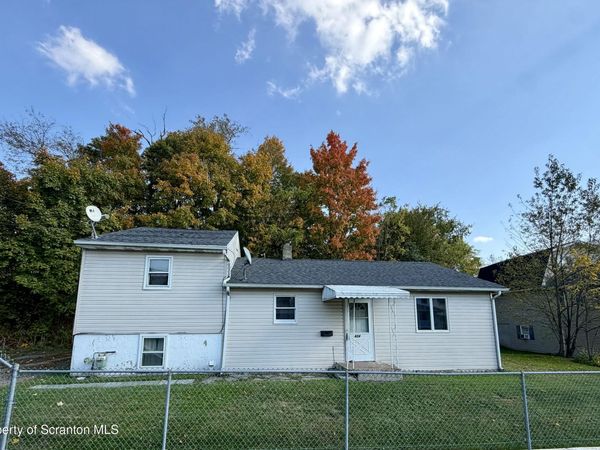424 Brook Street , Peckville, PA 18452